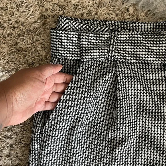 kathy ireland Women’s Black and White Houndstooth Trousers - Picture 6 of 13